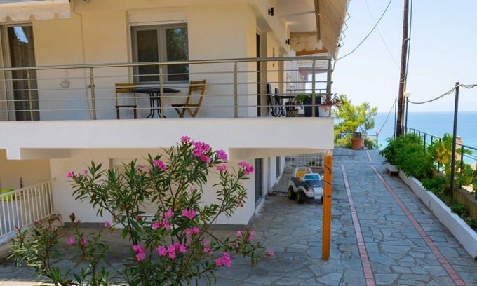 Nea Moudania Appartement | Zoe SeaView Apartment by RentalsPro