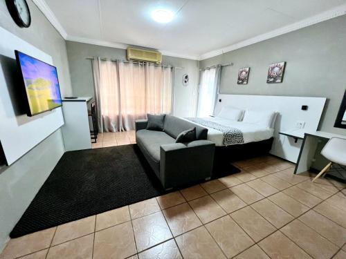 Polokwane Appartement | ZUCH Accommodation At Pafuri Self Catering-Deluxe Suite