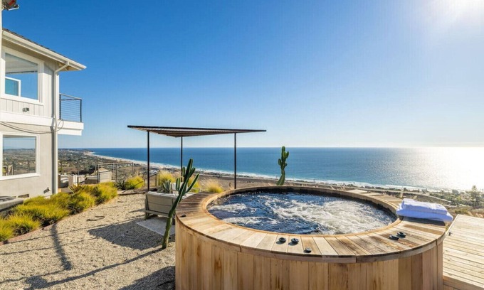 Western Malibu Maison | Luxe Malibu Retreat | Ocean Views, Hot Tub & Gym