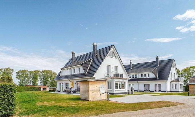 Bresewitz Maison | Zur Oie 27 "Westwind" (left) - Holiday home close to nature