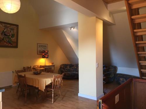 Sulingen Appartement | Zur Windrose Ferienwohnung an der Windmühle Labbus