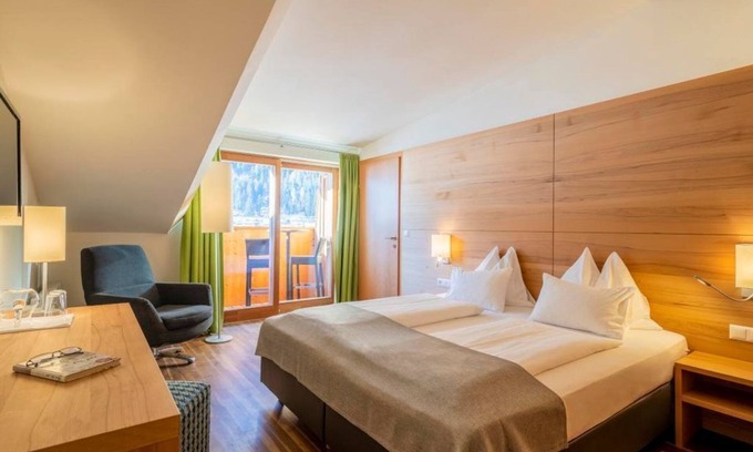 Feld am See Maison | Zweibettzimmer "seeadler" ab 7 N - Familien-sportresort Brennseehof
