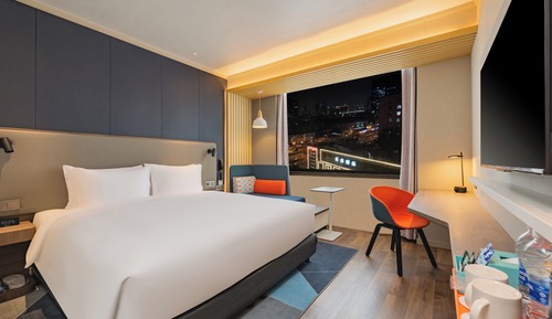 Chambre Standard, 1 très grand lit, non-fumeurs, vue ville