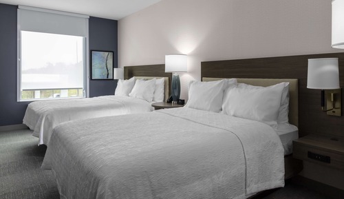 Suite, 2 grands lits (Mobility & Hearing, Roll-In Shower)