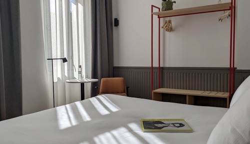 Chambre, vue jardin