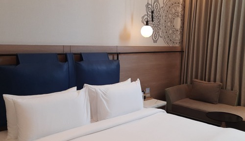 Chambre Premium, 1 très grand lit, vue montagne (Premium King Mountain View)