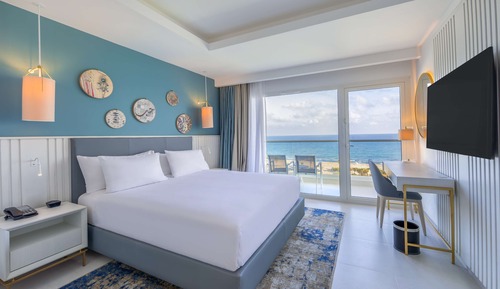 Suite, 1 très grand lit (Sea Front)