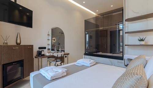 Suite Supérieure, vue ville (Indoor Jetted Tub)