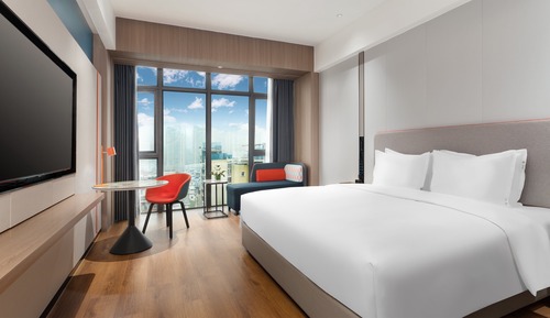 Chambre Standard, 1 très grand lit (Extra Floor Space High Floor)