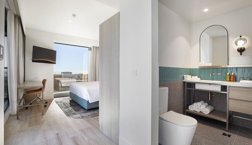 Suite, 1 très grand lit, balcon (Dining)