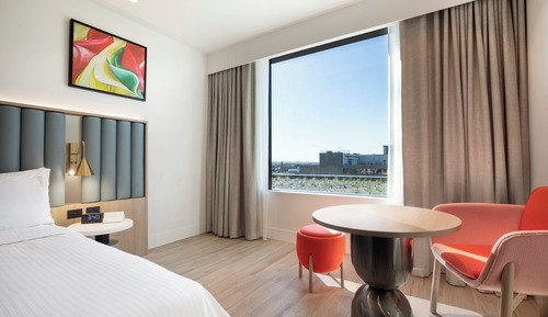 Chambre Standard, 1 très grand lit