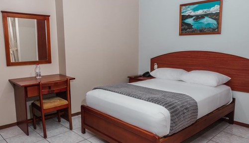 Chambre Simple Exécutive, 6 chambres