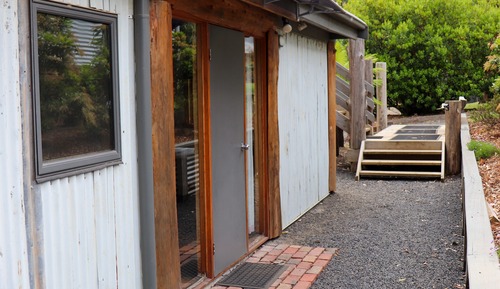 Studio (Blue Gum - Karma Kinglake)