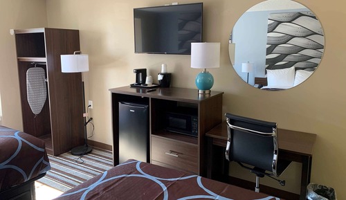 Chambre, 2 grands lits, accessible aux personnes à mobilité réduite (Mobility, Bathtub w/Grab bars)