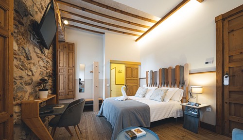 Chambre Supérieure, 1 grand lit et 1 canapé-lit