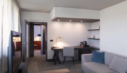 Suite (Master)