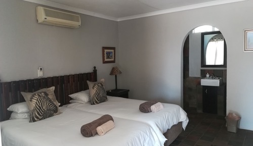 Chambre Standard Double ou avec lits jumeaux