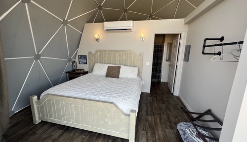 King Luxury Dome 7