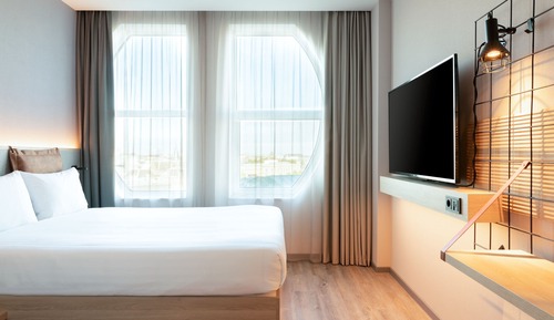 Chambre Familiale, 1 grand lit et 1 canapé-lit, non-fumeurs
