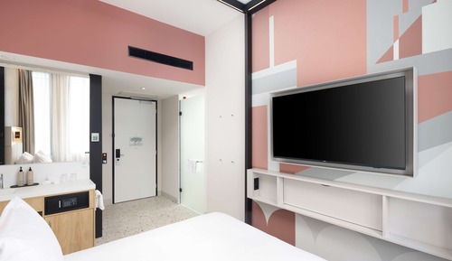 Chambre, 1 très grand lit, accessible aux personnes à mobilité réduite