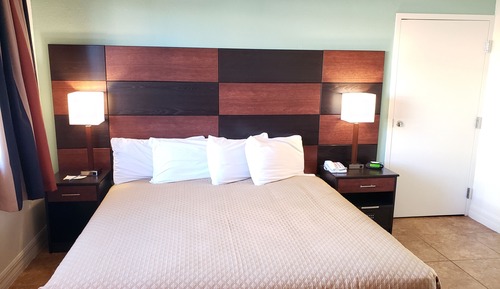 Chambre Standard, 1 très grand lit, accessible aux personnes à mobilité réduite, vue ville