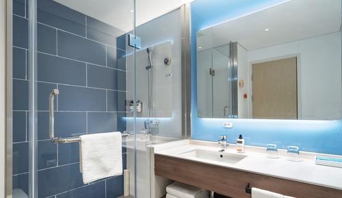 Chambre Standard, 2 lits une place, accessible aux personnes à mobilité réduite