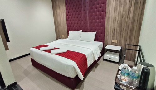 Chambre Supérieure, 1 très grand lit, non-fumeurs, pas de fenêtre