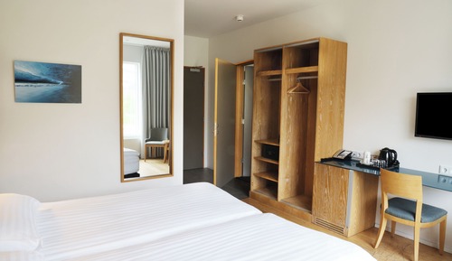 Family Connecting Rooms