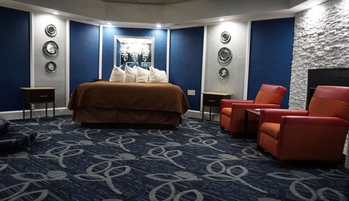 Chambre Deluxe, 1 très grand lit, non-fumeurs, baignoire à jets