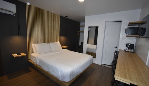 Chambre Supérieure, 1 grand lit et 1 canapé-lit