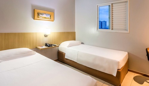 Chambre Standard, 2 lits une place