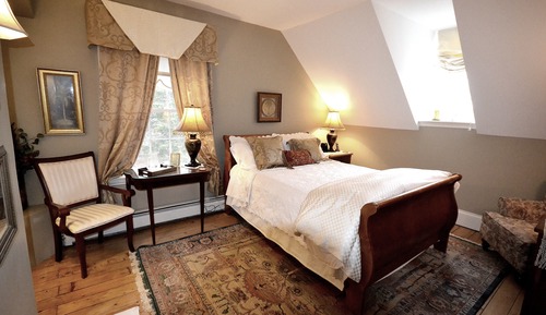 Chambre, 1 grand lit (The Quince)