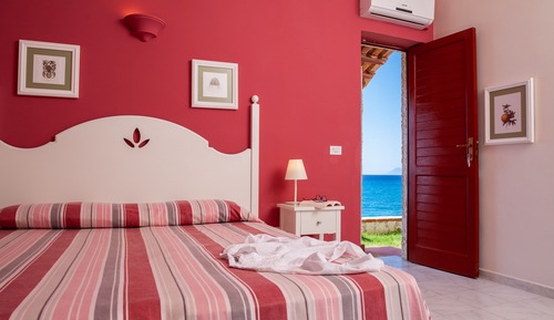Chambre Familiale (2 Adults + 2 Children)