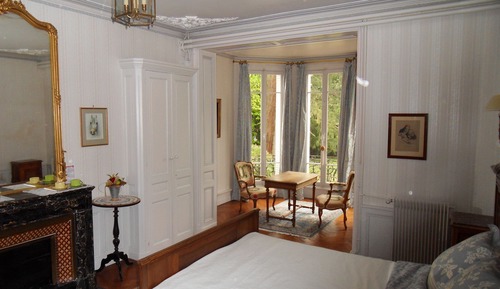 Chambre Double Confort, salle de bains privée, vue jardin