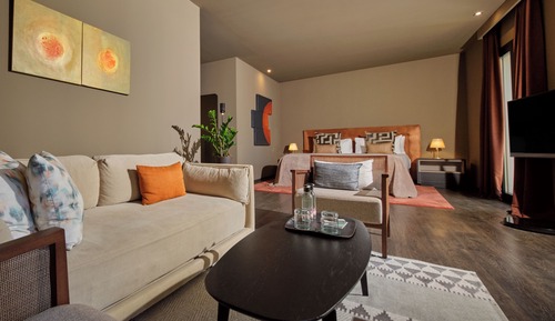 Suite, vue cour intérieure
