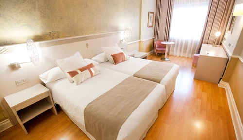 Chambre avec lits jumeaux