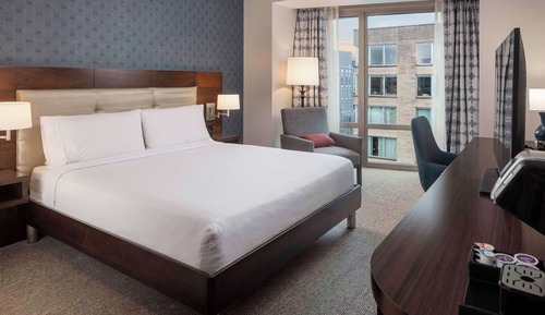 Chambre, 1 très grand lit, accessible aux personnes à mobilité réduite