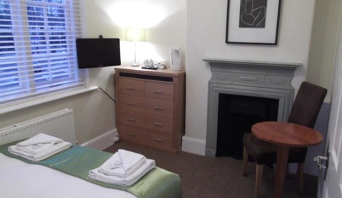 Chambre Double, salle de bains privée (Adjacent - Bathroom)