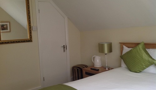 Chambre Standard avec lits jumeaux, salle de bains attenante
