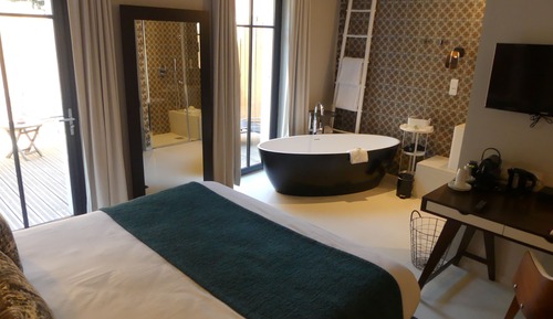 Chambre Supérieure (Jacuzzi)