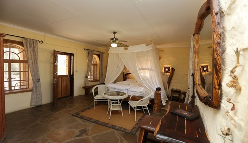 Chambre Double (African)