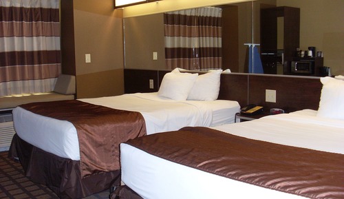 Chambre, 2 grands lits, non-fumeurs (Mobility/Hearing, Roll-In Shower)