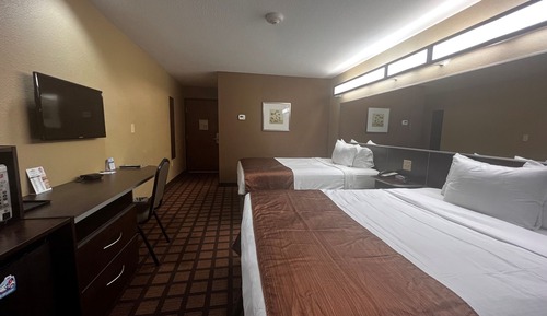 Chambre, 2 grands lits, non-fumeurs (Mobility/Hearing, Tub w/ Grab Bars)
