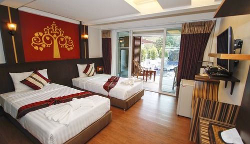 Chambre Deluxe, accès piscine