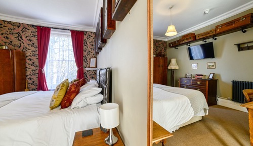 Chambre Standard avec lits jumeaux, salle de bains attenante
