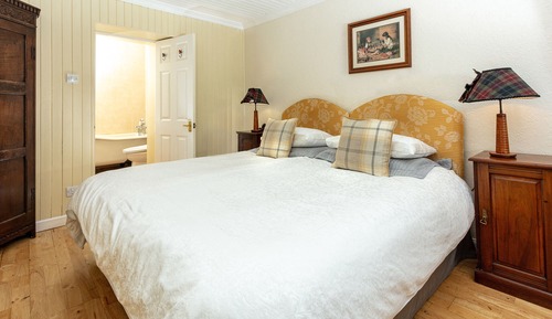 Chambre Double, salle de bains attenante (Breakfast Included)