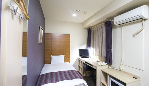 Chambre Simple, non-fumeurs (Cleaning is Optional with Cost)