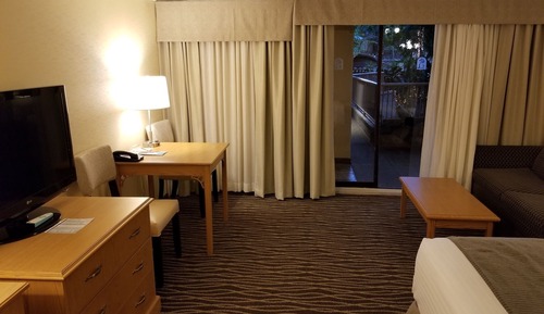 Chambre, 1 grand lit et 1 canapé-lit, accessible aux personnes à mobilité réduite