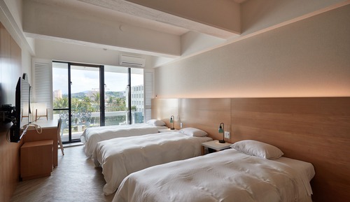 Chambre Triple, vue océan (45 sqm)