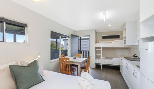 Cabane Standard (- Sleeps 4 - Dog Friendly)